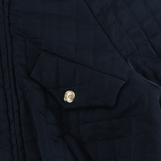 CHANEL(シャネル)のシャネル CHANEL ココボタン 中綿 ジャケット ジャケット レディースのジャケット/アウター(ノーカラージャケット)の商品写真