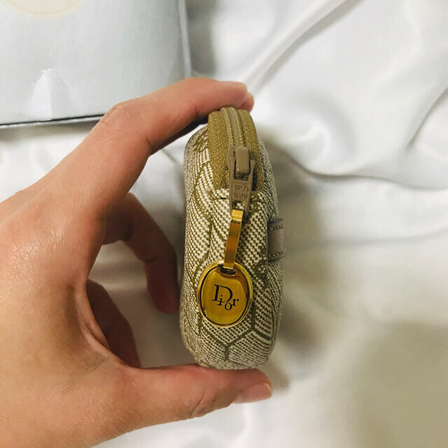 Christian Dior(クリスチャンディオール)のクリスチャンディオール  ハニカム柄　コインカードケース　未使用箱付き レディースのファッション小物(コインケース)の商品写真