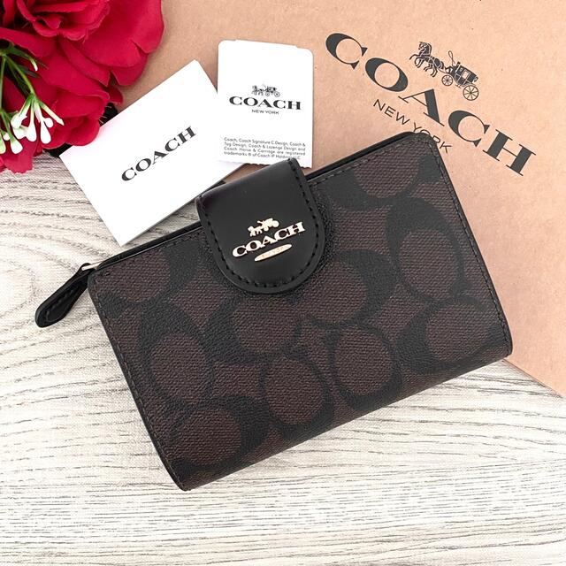 COACH(コーチ)の《新品》COACH  ブラウン シグネチャー レザー 折り財布 レディースのファッション小物(財布)の商品写真