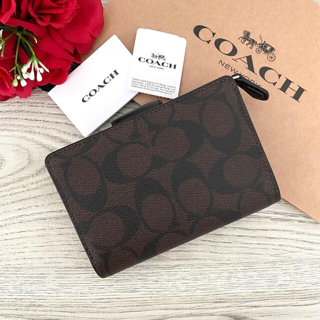 COACH(コーチ)の《新品》COACH  ブラウン シグネチャー レザー 折り財布 レディースのファッション小物(財布)の商品写真
