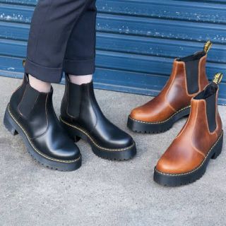 ドクターマーチン(Dr.Martens)の最終値下げ！Dr.Martens ROMETTY　厚底(ブーツ)