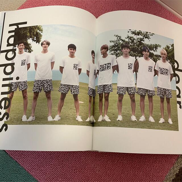 EXO(エクソ)のEXO 写真集 エンタメ/ホビーのCD(K-POP/アジア)の商品写真