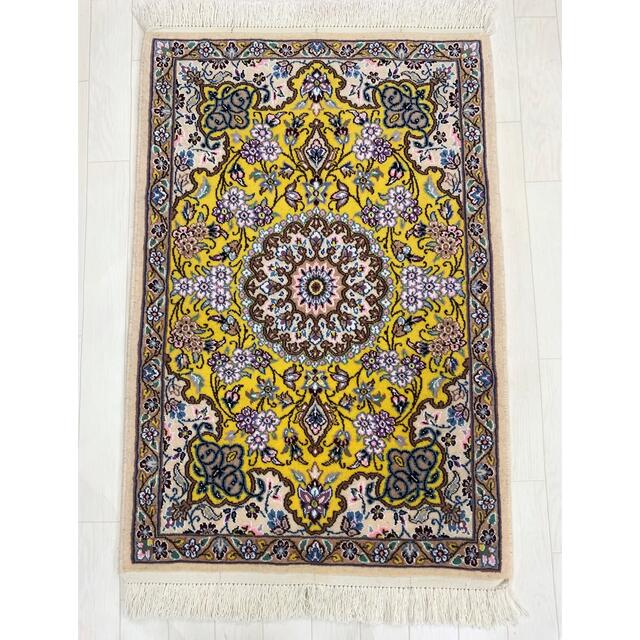 手織りペルシャ絨毯/ナイン産美しい色柄の玄関マットサイズ【本物保証】 | フリマアプリ ラクマ