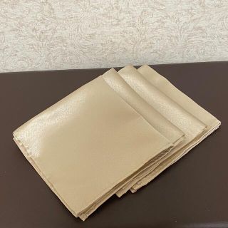 テーブルナプキン　４枚セット(テーブル用品)