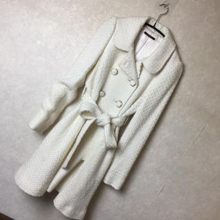 イング(INGNI)の【INGNI】綺麗なホワイト♡ロングコート 美品 結婚式の羽織りにも♪(ロングコート)