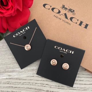 コーチ(COACH)の《新品》COACH ローズゴールド ネックレス ピアス 2点セット(ネックレス)