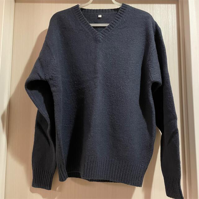 MUJI (無印良品)(ムジルシリョウヒン)の無印良品 浅いVネックセーター くすみブルー LA メンズのトップス(ニット/セーター)の商品写真