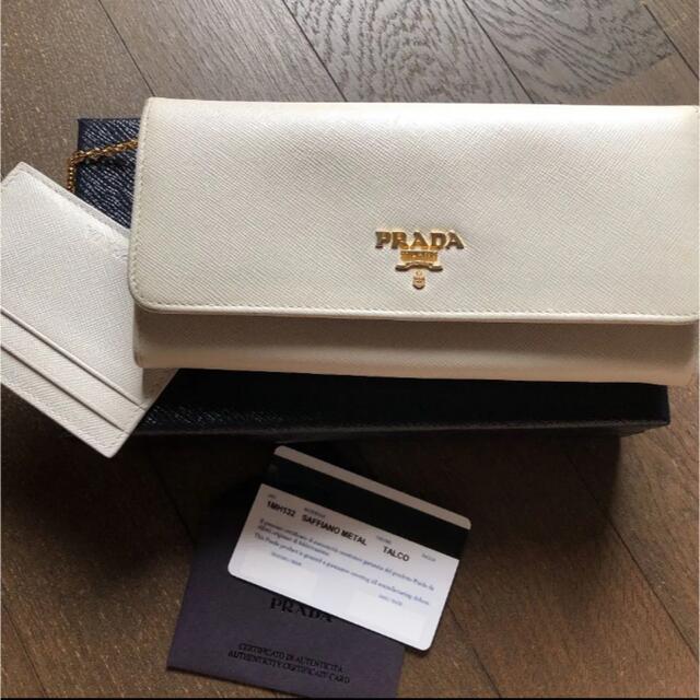 PRADA プラダ 長財布