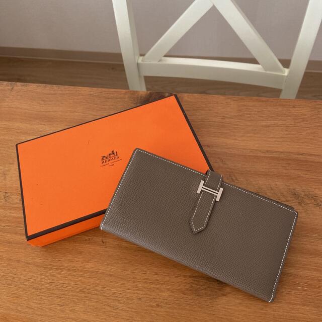 エルメス　ベアンスフレ　エトゥープ　シルバー金具　2つ折り長財布　HERMES