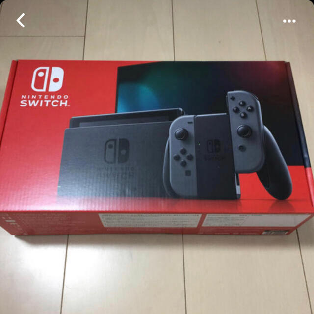 Nintendo Switch(ニンテンドースイッチ)の新品・送料無ニンテンドースイッチ本体　グレー　 エンタメ/ホビーのゲームソフト/ゲーム機本体(家庭用ゲーム機本体)の商品写真