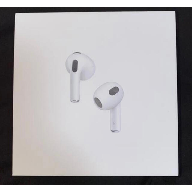 Apple(アップル)のApple AirPods (第3世代) 正規品　2年保証あり 棘ちゃん専用 スマホ/家電/カメラのオーディオ機器(ヘッドフォン/イヤフォン)の商品写真