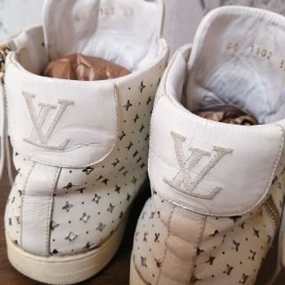 ルイヴィトン(LOUIS VUITTON)のルイヴィトン　使用感大　ハイカットスニーカー　レディース(スニーカー)