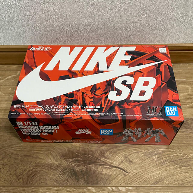 HG 1/144 ユニコーンガンダム（デストロイモード）Ver.NIKE SB