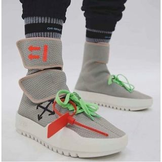 オフホワイト(OFF-WHITE)のoff-white スニーカー　モトラップ(スニーカー)