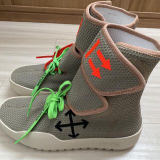 off-white スニーカー モトラップ
