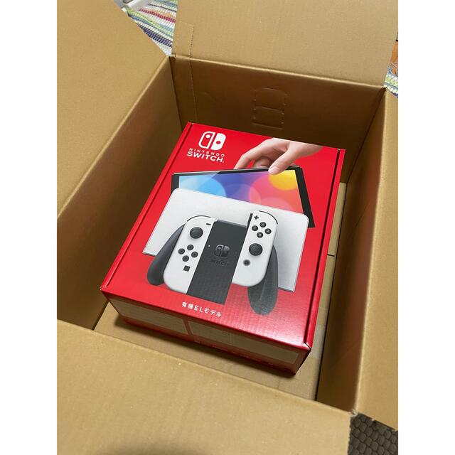 Nintendo Switch(ニンテンドースイッチ)の新品未開封 Nintendo Switch 有機ELモデル ホワイト エンタメ/ホビーのゲームソフト/ゲーム機本体(家庭用ゲーム機本体)の商品写真