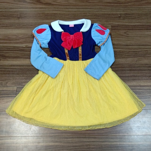 Disney(ディズニー)の〈パンダ様専用〉ディズニープリンス 白雪姫 ワンピース キッズ/ベビー/マタニティのキッズ服女の子用(90cm~)(ワンピース)の商品写真