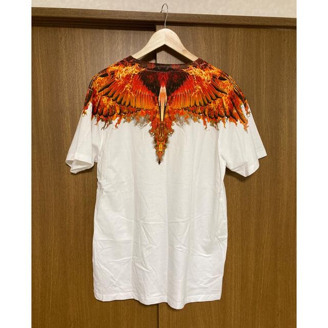 MARCELO BURLON(マルセロブロン)の[マルセロバーロン] フェザーカットソー 半袖Tシャツ M ブラック メンズのトップス(Tシャツ/カットソー(半袖/袖なし))の商品写真