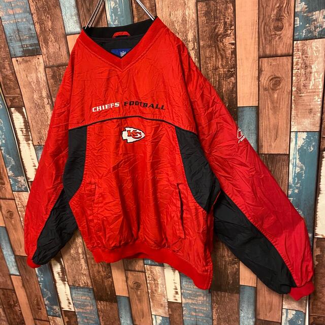 NFL】カンザスシティチーフス 刺繍ロゴ ナイロンプルオーバー