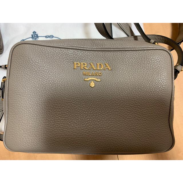 PRADA(プラダ)のプラダ　ショルダーバック レディースのバッグ(ショルダーバッグ)の商品写真