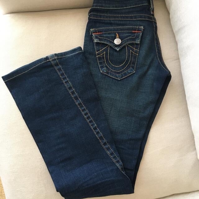 True Religion(トゥルーレリジョン)のtrue religion ブーツカットデニム　25 レディースのパンツ(デニム/ジーンズ)の商品写真