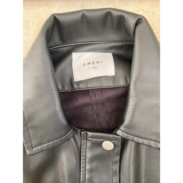 Ameri VINTAGE(アメリヴィンテージ)のGENTLE FAKE LEATHER JACKET メンズのジャケット/アウター(レザージャケット)の商品写真