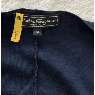 サルヴァトーレフェラガモ(Salvatore Ferragamo)のサルバトーレ　フェラガモ　100%ウール　ワンピース　イタリア製　(ひざ丈ワンピース)