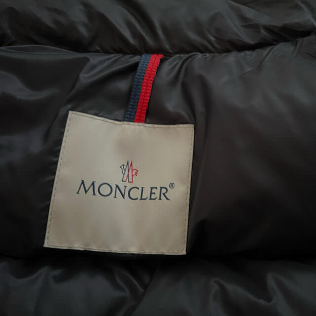 MONCLER(モンクレール)のMONCLER ダウンベスト メンズのジャケット/アウター(ダウンベスト)の商品写真