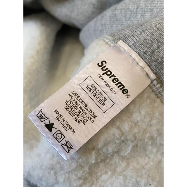 Supreme(シュプリーム)のsupreme kaws chalk logo hooded  Lサイズ メンズのトップス(パーカー)の商品写真