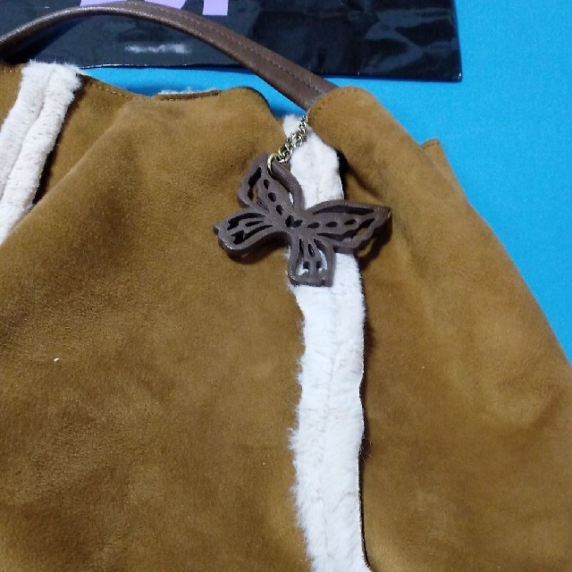 ANNA SUI(アナスイ)のアナスイ【新品】ムートン調素敵なふわふわショルダーバック レディースのバッグ(ショルダーバッグ)の商品写真