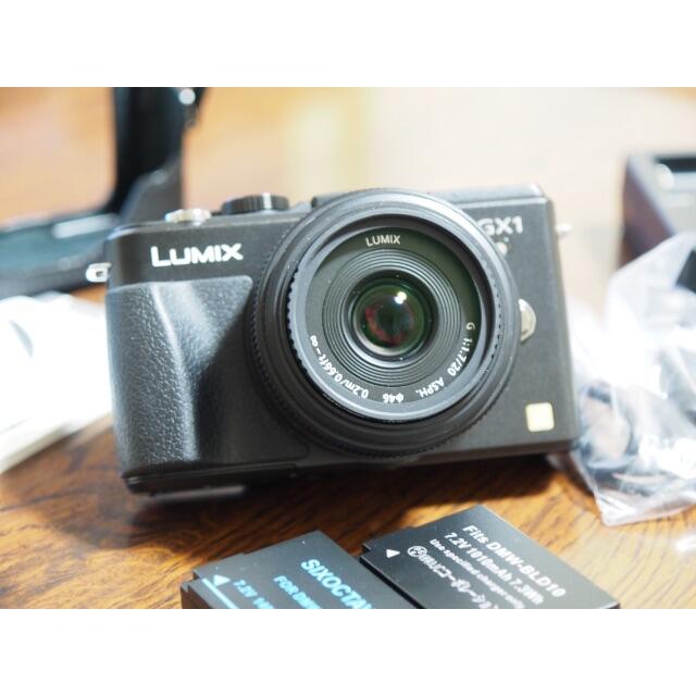 Panasonic(パナソニック)のLUMIX GX1＋20mm＋DMW-LVF2 スマホ/家電/カメラのカメラ(ミラーレス一眼)の商品写真