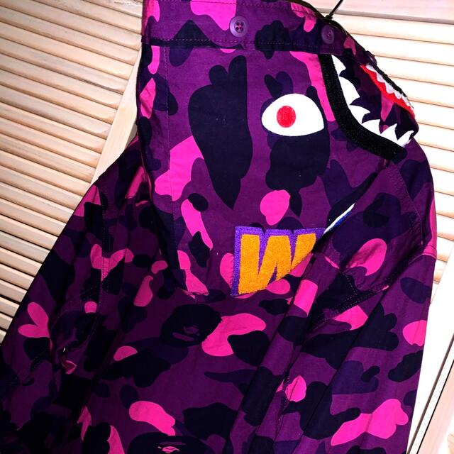 A BATHING APE(アベイシングエイプ)の完売人気モデル　A BATHING APE Shark Jacket Shirt メンズのトップス(パーカー)の商品写真