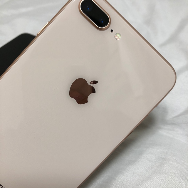 iPhone(アイフォーン)のSIMフリー iPhone8 Plus 64GB 2台セット スマホ/家電/カメラのスマートフォン/携帯電話(スマートフォン本体)の商品写真