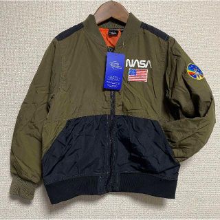 コストコ(コストコ)の新品 130 ★ コストコ NASA ボーイズ 中綿 ジャケット カーキ(ジャケット/上着)