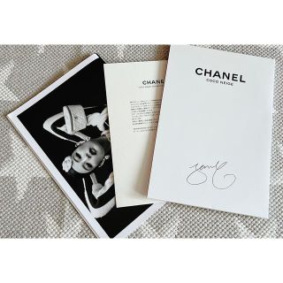 シャネル(CHANEL)のBLACKPINKjennieシャネルカタログ(アート/エンタメ)