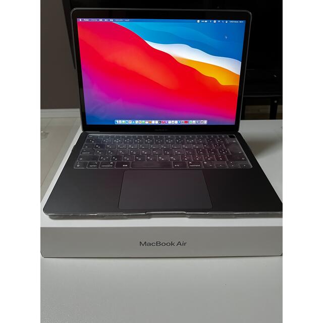 MacBook Air 2019 128GB USキーボード＋マルチポートハブ