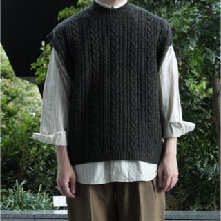コモリ(COMOLI)の［タグ付き］phlannel /wool yak cable knit vest(ニット/セーター)