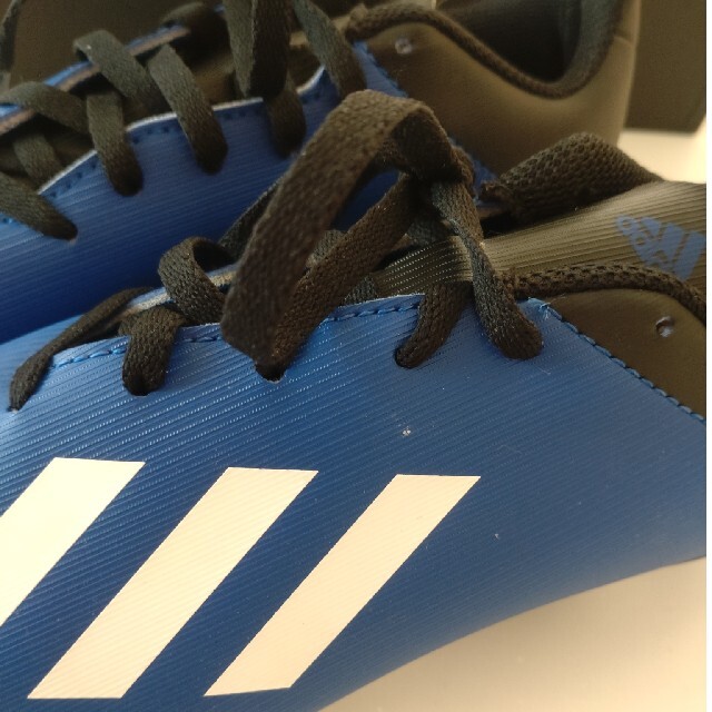 adidas(アディダス)の☆kodomo様　専用☆　サッカー　スパイク　21.5 スポーツ/アウトドアのサッカー/フットサル(シューズ)の商品写真