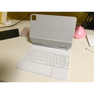 アップル(Apple)のiPad Magic Keyboard White(PC周辺機器)