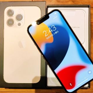 アイフォーン(iPhone)のほぼ未使用 iPhone 13 Pro (256GB) ゴールド SIMフリー(スマートフォン本体)