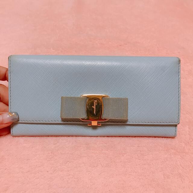 Salvatore Ferragamo - 【フェラガモ】ヴァラ 水色 リボン 長財布 二