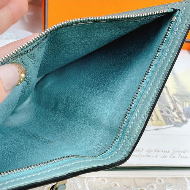 Hermes(エルメス)の♡保証書付♡ほぼ新品未使用♡希少♡パステルブルー　エルメス 折り財布 D2112 レディースのファッション小物(財布)の商品写真