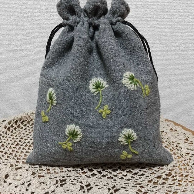 ハンドメイド刺繍巾着 ハンドメイドのファッション小物(バッグ)の商品写真