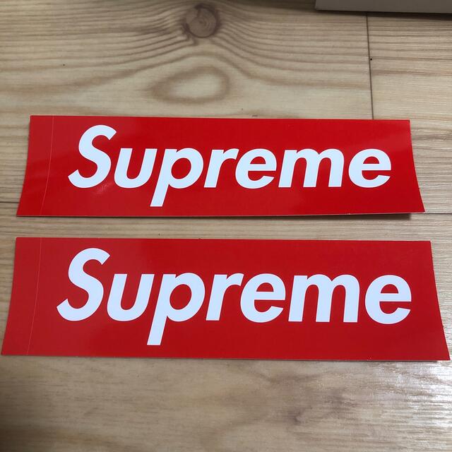 supreme パーカー　新品未使用