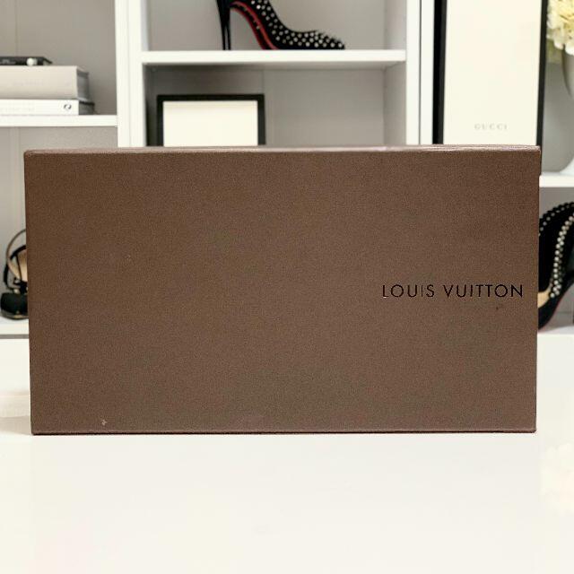 LOUIS VUITTON(ルイヴィトン)の3501 ヴィトン パテント LVカデナ パドロック オープントゥ パンプス レディースの靴/シューズ(ハイヒール/パンプス)の商品写真