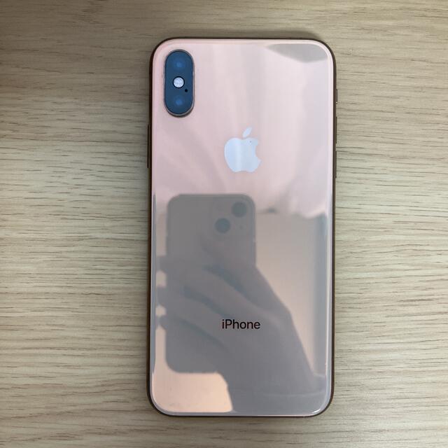 iPhone Xs Gold 256 GB docomoになります