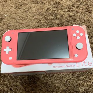 ニンテンドウ(任天堂)のNintendo Switch NINTENDO SWITCH LITE コーラ(家庭用ゲーム機本体)