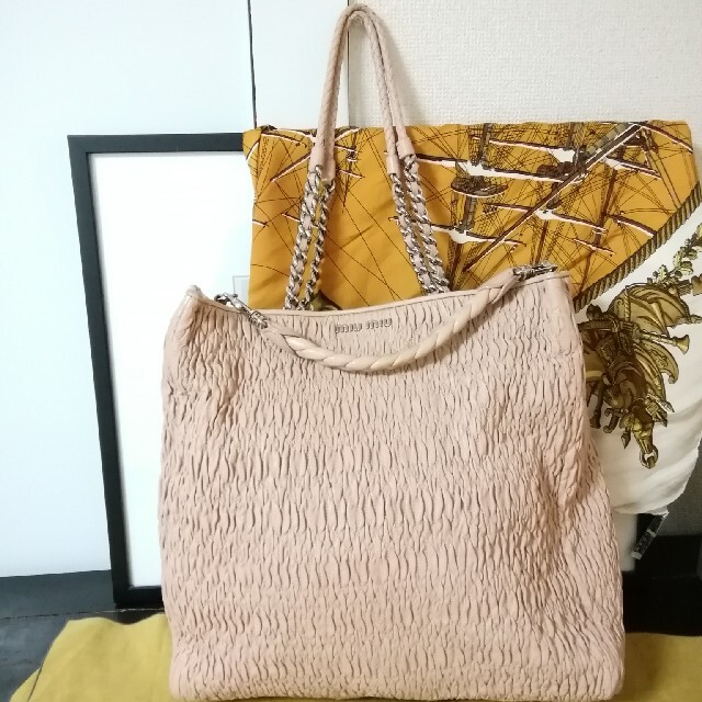 美品!ミュウミュウ/マテラッセ/トートバッグ/レディース