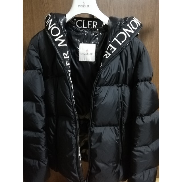 MONCLER freddie ダウンジャケット