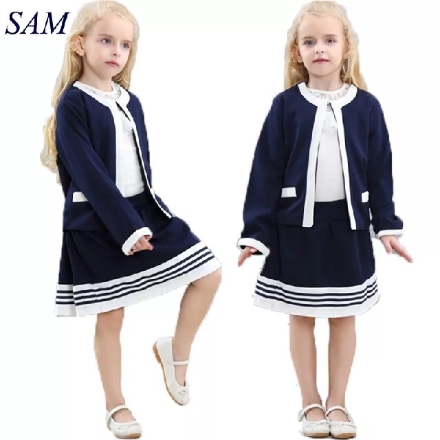 ノーカラー フォーマル スーツ 110 ジャケット  紺 × 白 キッズ/ベビー/マタニティのキッズ服男の子用(90cm~)(ドレス/フォーマル)の商品写真